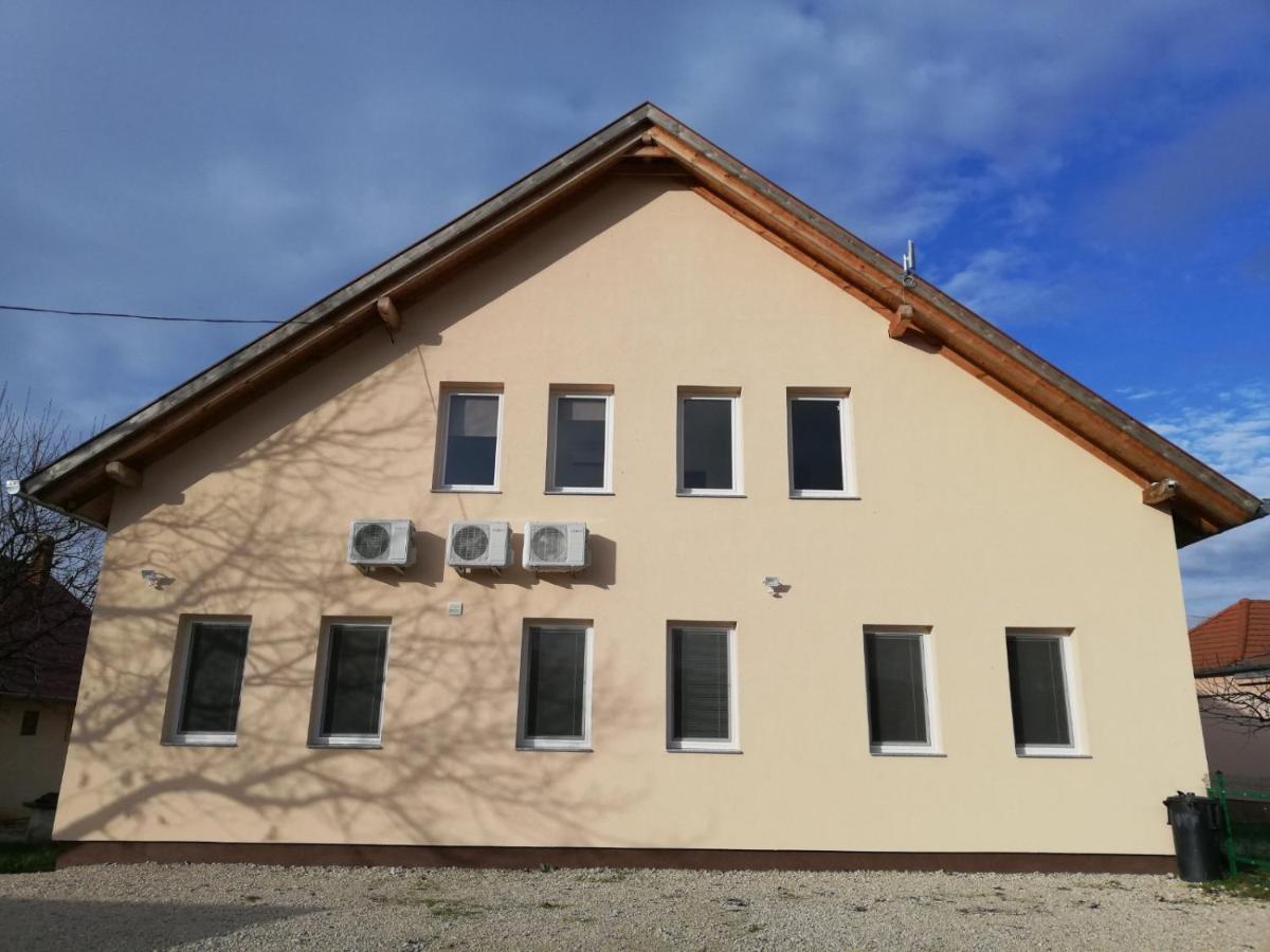Mura Regnum Panzio Bed & Breakfast Tormafolde Екстериор снимка